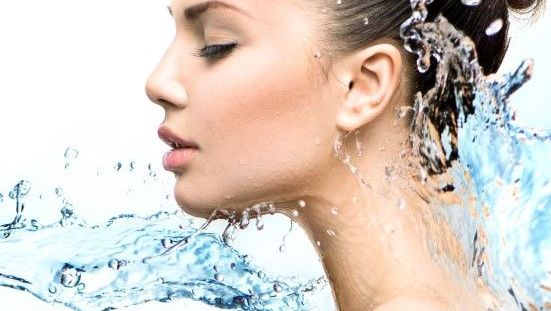 Oczyszczanie wodorowe z mikroprądami, premium – twarz, szyja, dekolt