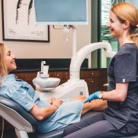 Pakiet: Przegląd stomatologiczny i pierwsze wypełnienie